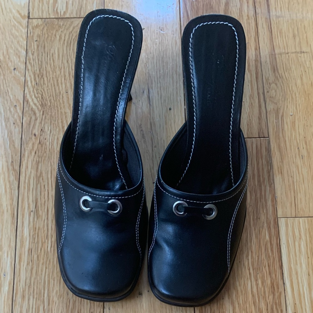 Super cute Brazilian leather heels